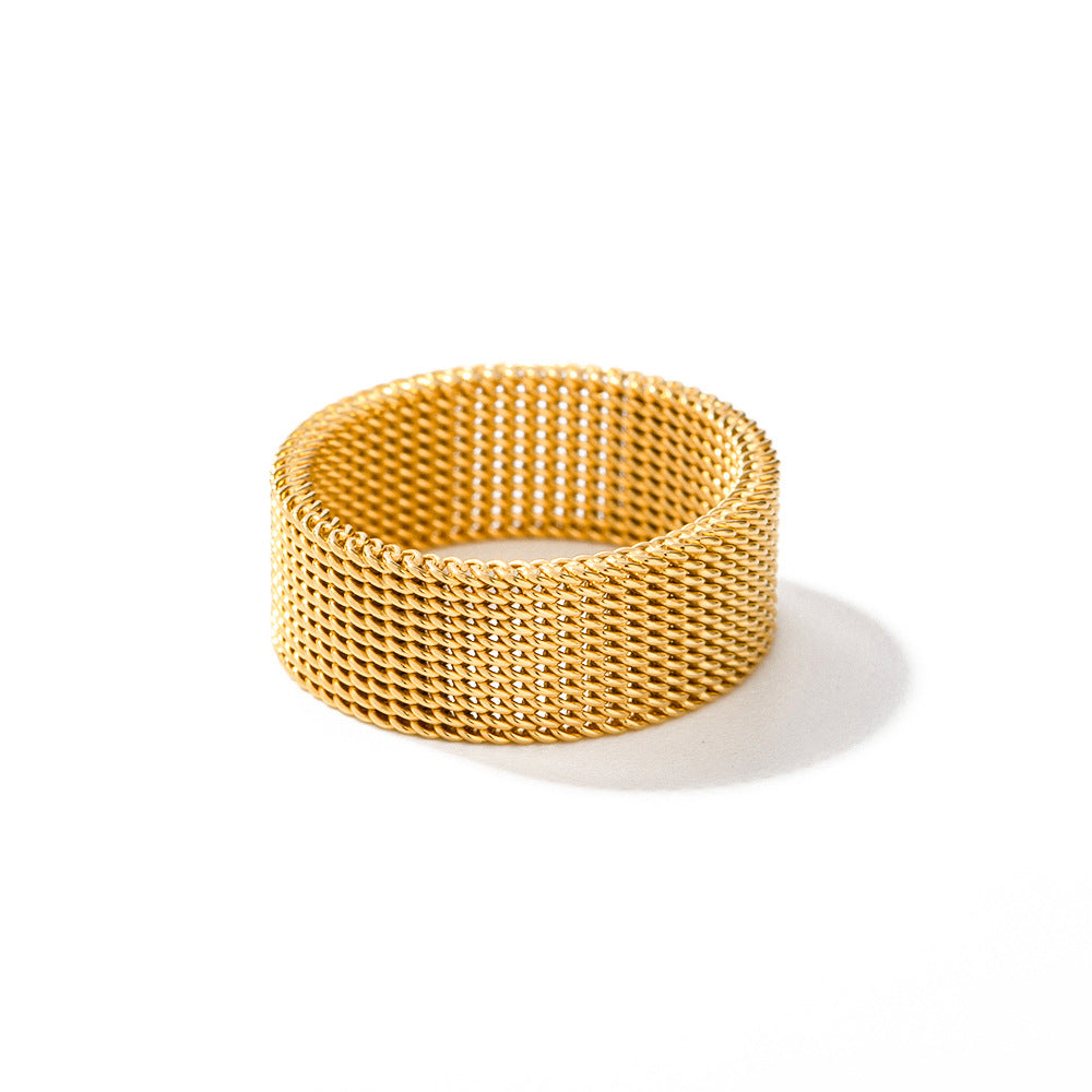 18K Gold Exquisite Design Ring