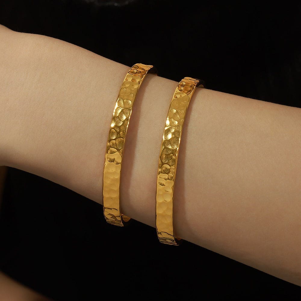 18K gold fashionable C-shaped open bracelet