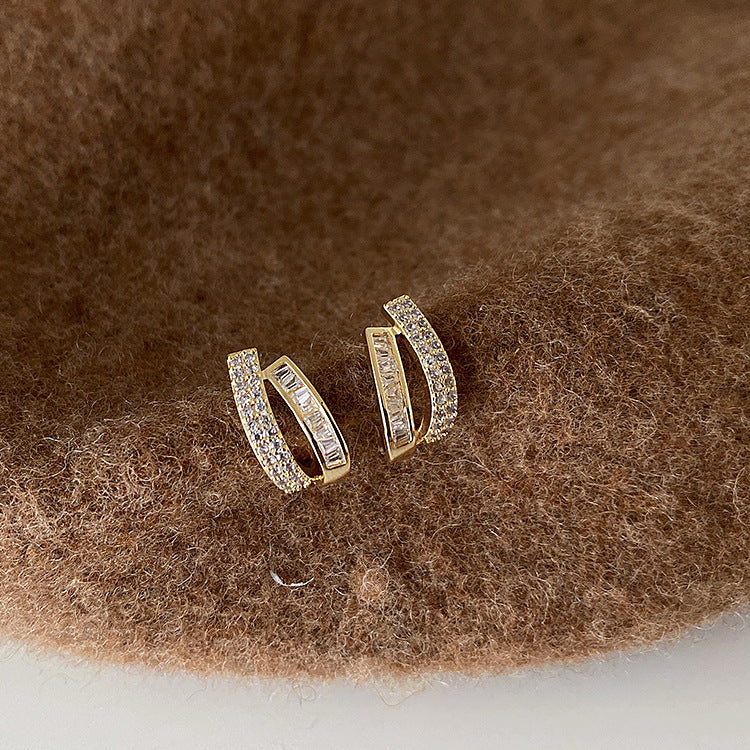Gold Dazzling Diamond Earrings