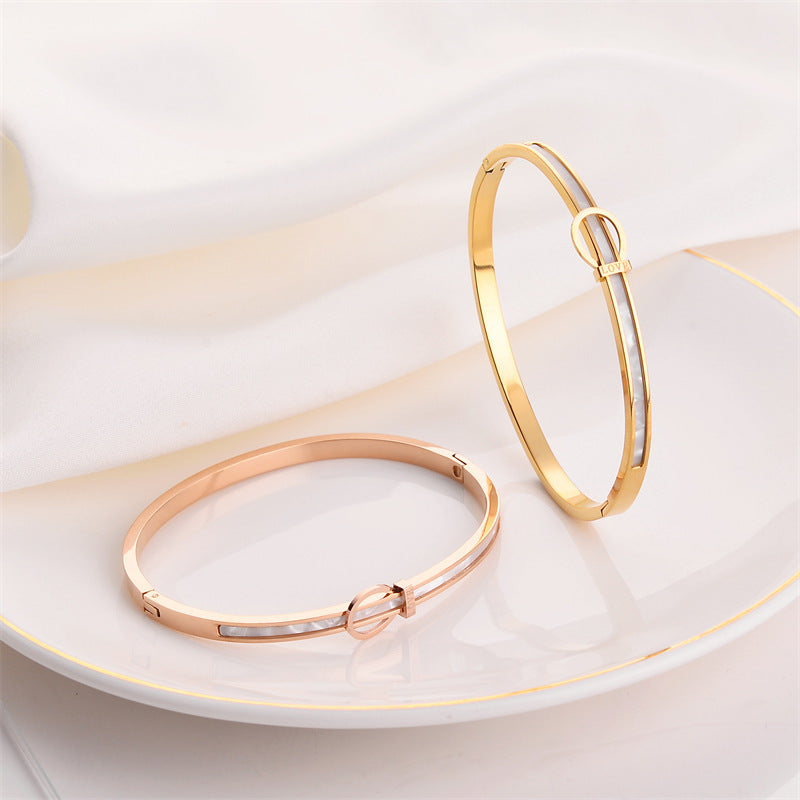 Belt Buckle Design Bracelet