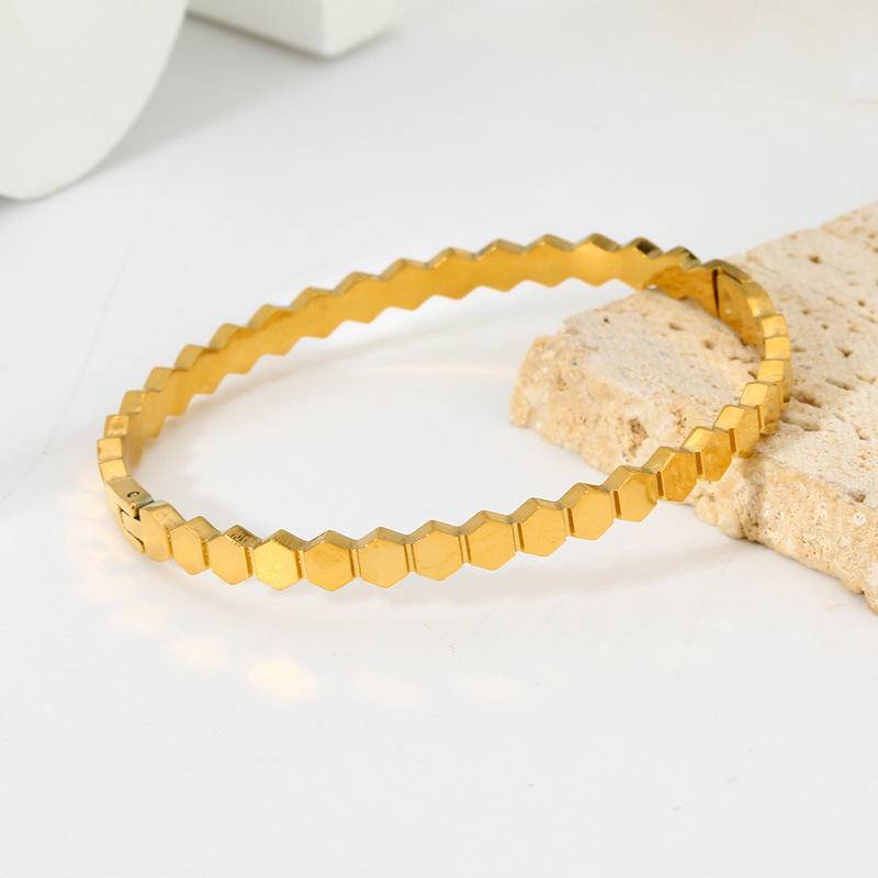 Hexagon-Shaped 18K Gold Bangle