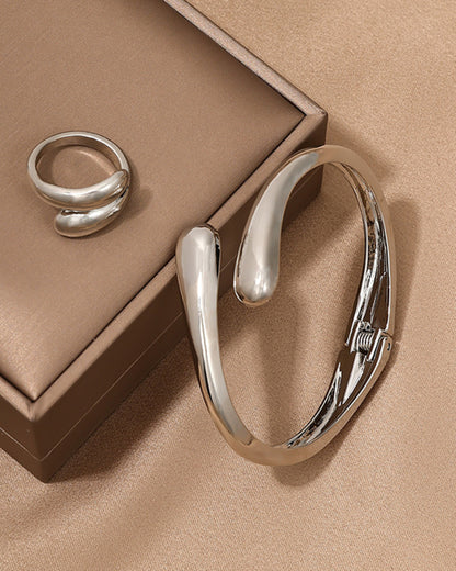Smooth Gold Two-piece Ring and Bracelet Set